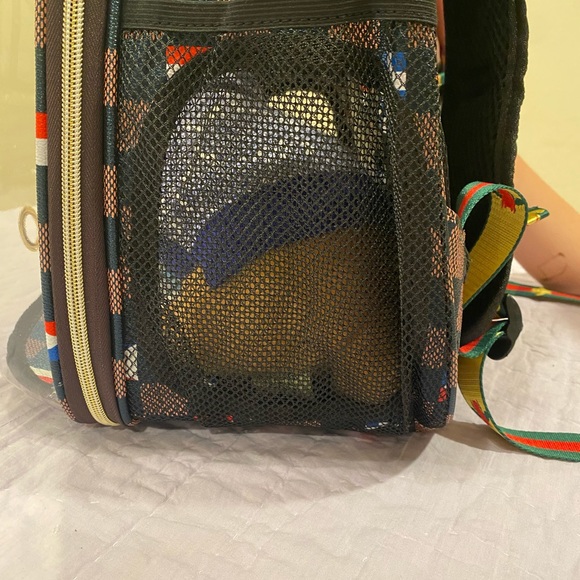 Pet carrier backpack for cats and dogs - Picture 4 of 7